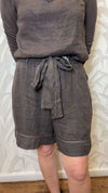 Shorts in Lino – con cintura a Fiocco e Dettaglio Sangallo