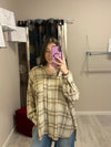 Camicia over con scritta.