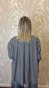 Camicia a righe over con fiore