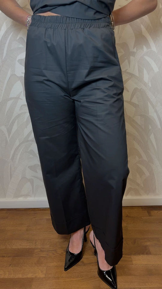 Pantaloni a Gamba Larga con Elastico in Vita