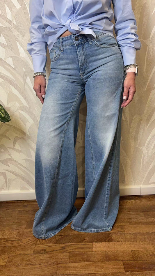 Jeans a zampa