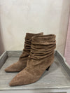 Stivaletto basso in camoscio