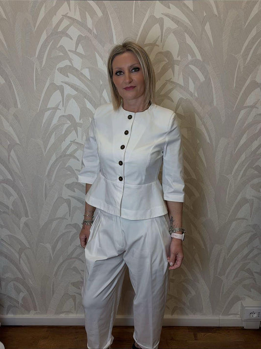 Pantalone leggero con pences