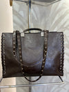 Borsa grande con borchie