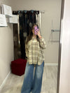 Camicia over con scritta.